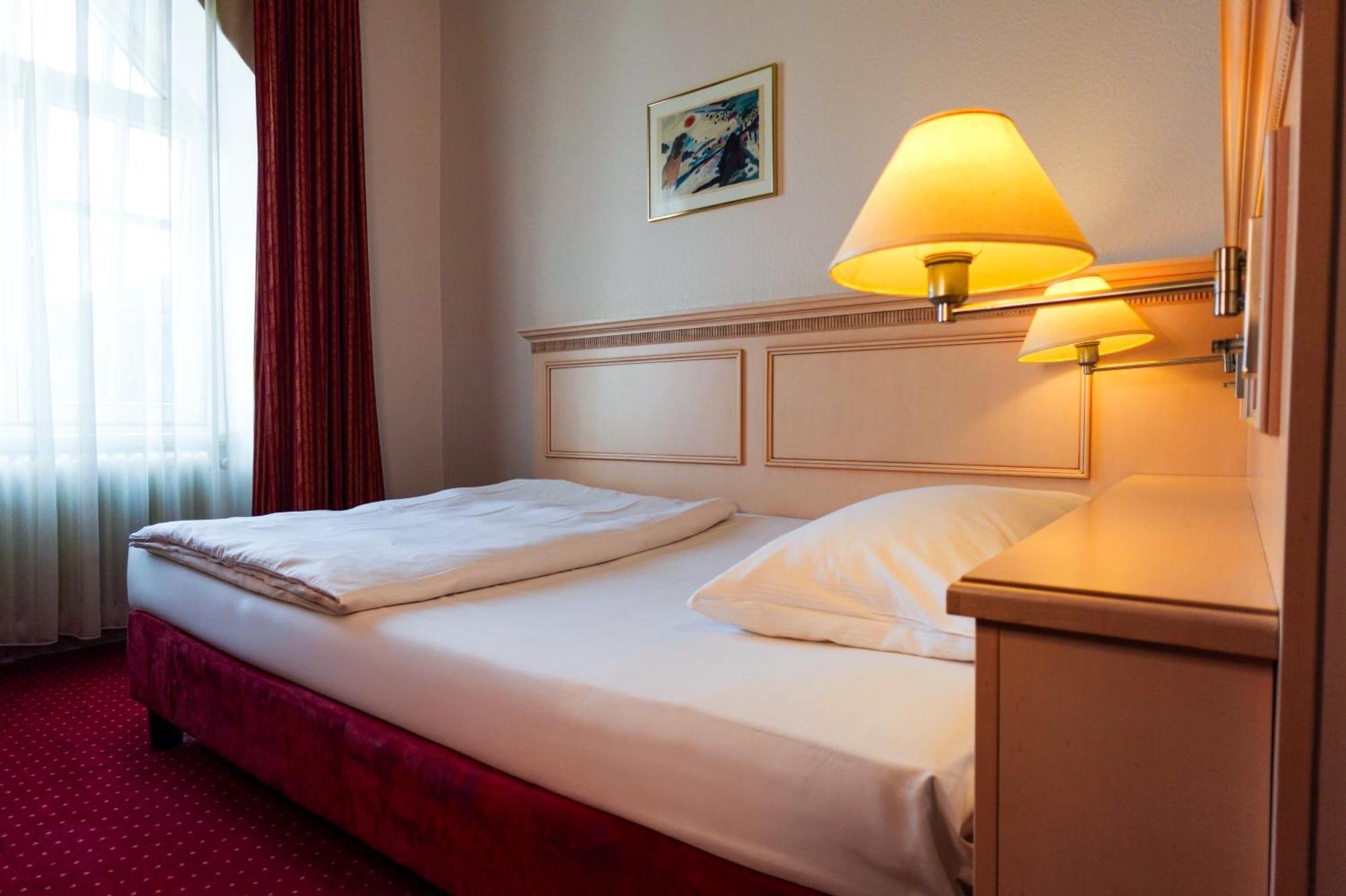 Hotel Casino Im Park Камп-Линтфорт Экстерьер фото